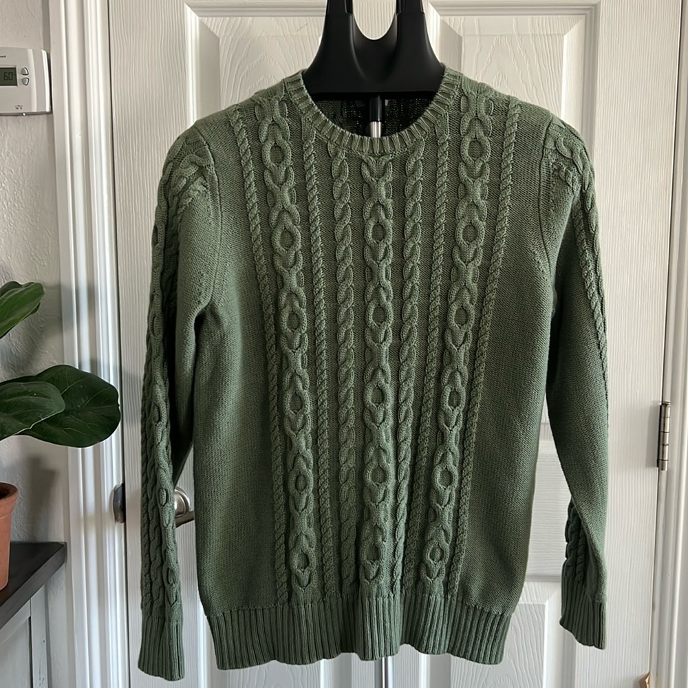 L.L.Bean Cable Sweater Size L green color